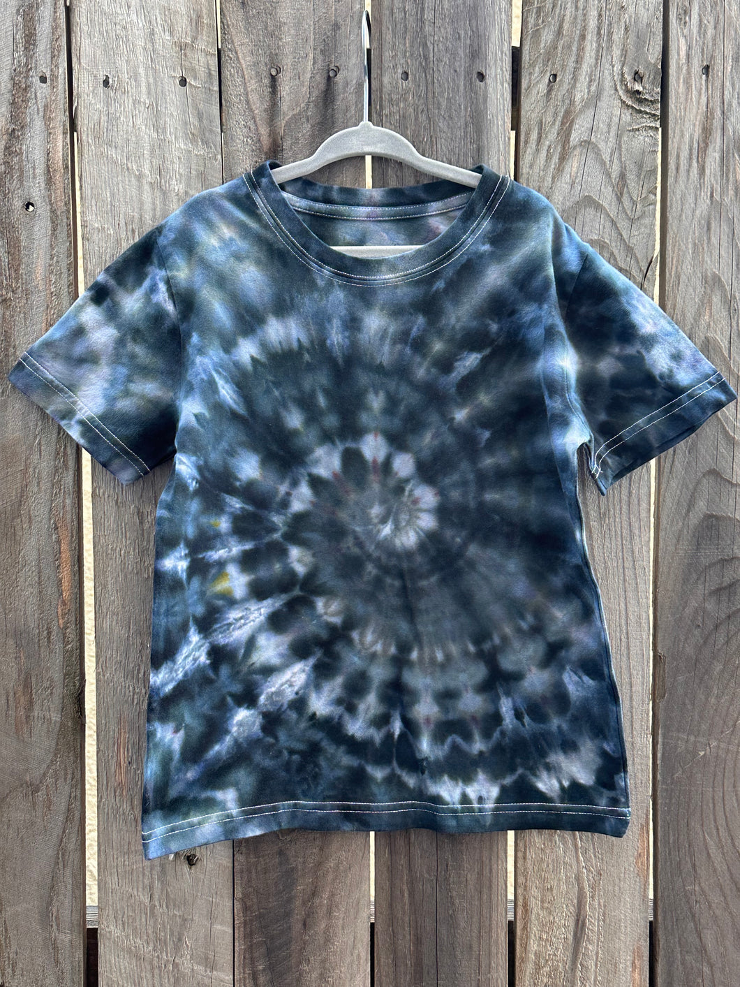 Youth XS (6/7) Spiral T-Shirt in ‘Raven’