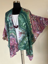 Load image into Gallery viewer, Women’s One Size (M-3X) Geode Cotton Kimono Duster in ‘Emerald Berry’
