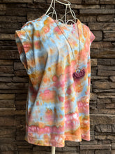 Load image into Gallery viewer, Women’s Large Sleeveless Shirt in ‘Bird Song’
