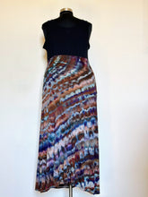 Load image into Gallery viewer, Women’s XL Maxi Skirt in ‘Dark Star’ Twist
