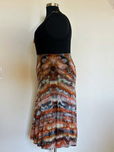 Load image into Gallery viewer, Women’s XL Midi Skirt in ‘Polychrome Jasper’ Twist
