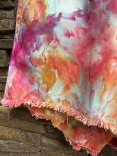 Load image into Gallery viewer, Women’s Size 6 (Medium) Pull-on Shorts with Frayed Hem in ‘Bird Song’
