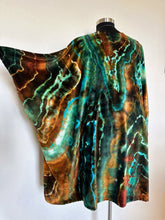 Load image into Gallery viewer, Custom Geode Bamboo Velour Kimono Duster in ‘Boulder Turquoise’ for Raina
