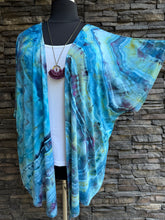 Load image into Gallery viewer, Women’s XXL Geode Kimono in ‘Tahitian Seas’
