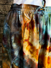 Load image into Gallery viewer, Women’s Large (fit like a medium) Geode Rayon Split Leg Pull-on Pants in ‘Rooster’
