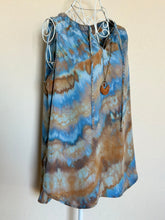 Load image into Gallery viewer, Women’s Medium Chambray Tank Top in ‘Blue Gray Twist’
