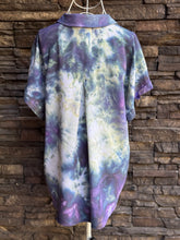 Load image into Gallery viewer, Women’s Large Short Sleeved Button Up Blouse Shirt Top in ‘Avalon’
