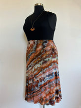 Load image into Gallery viewer, Women’s XL Midi Skirt in ‘Polychrome Jasper’ Twist
