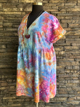 Load image into Gallery viewer, Women’s XXL Geode V-Neck Short Sleeve Linen/Rayon Babydoll Dress with Pockets in ‘Bird Song’
