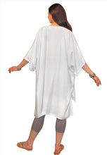 Load image into Gallery viewer, Women’s S/M 100% Rayon Kimono Jacket with Pockets in ‘Shiitake Twist’
