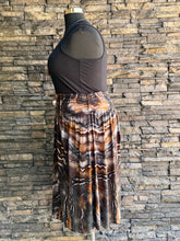 Load image into Gallery viewer, Women’s 3XL Geode Knee Length Skirt with Ruched Waistband &amp; Pockets in ‘Turkey Tail Mushroom’
