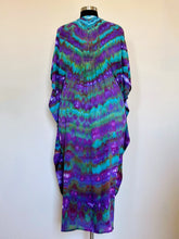 Load image into Gallery viewer, Women’s One Size 100% Rayon Caftan in ‘Northern Lights’
