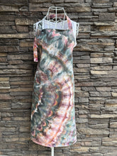 Load image into Gallery viewer, Adult Apron with Pockets in ‘Pinot Sage’ Side Spiral
