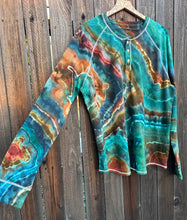 Load image into Gallery viewer, Men’s XL Geode Long Sleeved Henley in ‘Emerald Forest’
