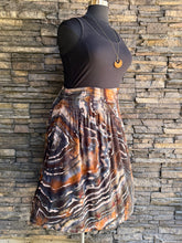 Load image into Gallery viewer, Women’s 3XL Geode Knee Length Skirt with Ruched Waistband &amp; Pockets in ‘Turkey Tail Mushroom’
