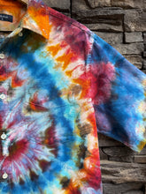 Load image into Gallery viewer, Men’s Medium Linen Blend Short Sleeve Button Up Shirt in ‘Desert Springs’ Spiral

