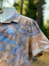 Load image into Gallery viewer, Men’s 3X Geode Flax/Cotton Button Up Short Sleeved Shirt in ‘Blue Gray’
