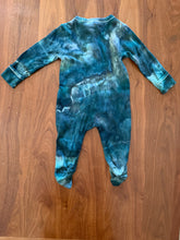 Load image into Gallery viewer, Welcome Baby Geode Gift Set Crib Mattress Sheet, Changing Pad Cover &amp; 3-6 Month Zip-Up Jammies in ‘Moss Agate’
