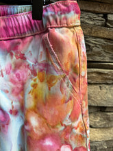 Load image into Gallery viewer, Women’s Size 6 (Medium) Pull-on Shorts with Frayed Hem in ‘Bird Song’
