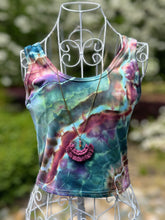 Load image into Gallery viewer, Women’s Medium Geode Cropped Tank Top ‘Tide Pool’
