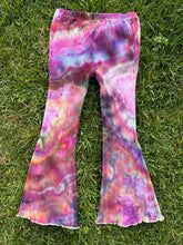 Load image into Gallery viewer, Toddler 5T Geode Bell Bottom Leggings in ‘Strawberry Skies’
