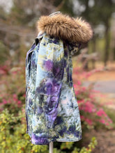 Load image into Gallery viewer, Women’s XS Size 2 Sherpa Lined Parka Jacket with Faux Fur Hood in ‘Avalon’
