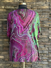 Load image into Gallery viewer, Women’s XL Reverse Geode Kimono in ‘Emerald Berry’
