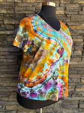 Load image into Gallery viewer, Women’s 1X Geode 100% Cotton V-Neck T-Shirt in ‘Koroit Boulder Opal’
