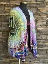 Load image into Gallery viewer, Women’s 2XL Reverse Geode Kimono with Drop Pockets in ‘Abalone’
