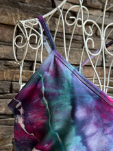 Load image into Gallery viewer, Women’s XL Pact Organic Cotton Cropped Geode Racerback Tank Top with Shelf Bra in ‘Mermaid Tail’
