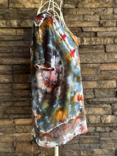 Load image into Gallery viewer, Women’s XS Luxe Geode V-Neck T-Shirt in ‘Pinot Sage’
