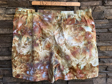 Load image into Gallery viewer, Men’s XXL Twill Jogger Shorts in ‘Wild Thing’
