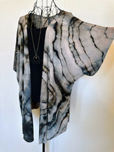 Load image into Gallery viewer, Women’s Medium Geode Kimono in ‘Turkey Tail Mushroom’
