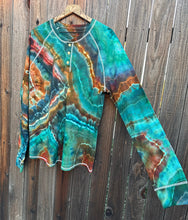 Load image into Gallery viewer, Men’s XL Geode Long Sleeved Henley in ‘Emerald Forest’
