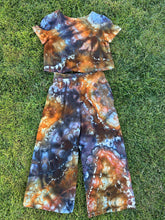 Load image into Gallery viewer, Women’s Medium Viscose/Linen Geode 2 Piece Crop Top &amp; Wide Leg Pants Set in ‘Walls of the Cave’
