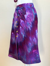 Load image into Gallery viewer, Women’s Medium Linen/Rayon Midi Button Front Skirt with Pockets in ‘Northern Lights’ Twist
