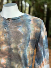 Load image into Gallery viewer, Men’s Medium Long Sleeved Henley in ‘Turkey Tail Mushroom’
