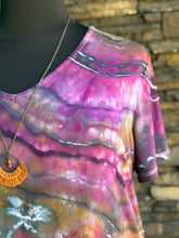 Load image into Gallery viewer, Women’s 2X Geode Luxe V-Neck T-Shirt in ‘Purple Moss Agate’
