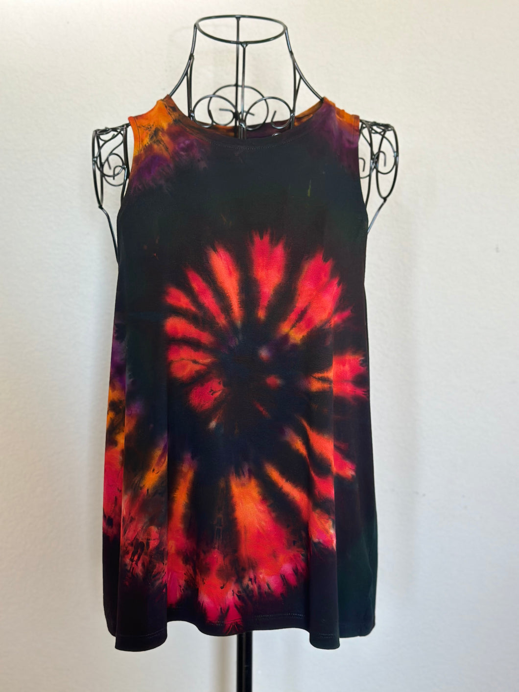 Women’s Small Reverse Rainbow Spiral Tank Top