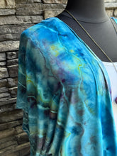 Load image into Gallery viewer, Women’s XXL Geode Kimono in ‘Tahitian Seas’
