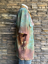Load image into Gallery viewer, Men’s Large Short Sleeve Button Up Shirt in ‘Woodland Camo’
