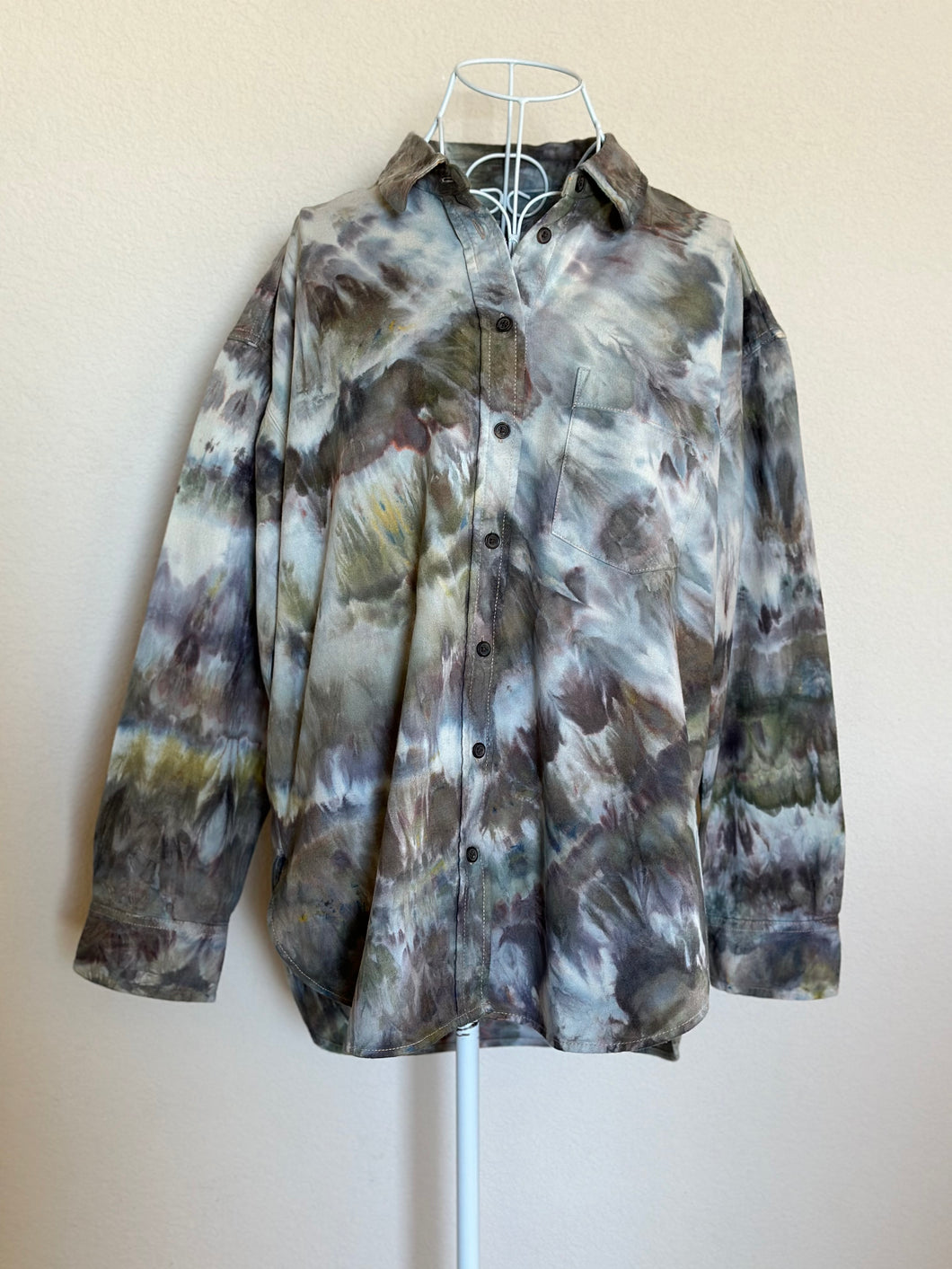 Women’s Medium ‘Oversized Fit’ Flannel Shirt in ‘Pewter Twist’