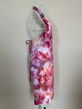 Load image into Gallery viewer, Adult Heart Apron with pockets in ‘Flamingo Flame’
