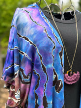 Load image into Gallery viewer, Custom Reverse Geode Kimono in ‘Abalone’ for Sue

