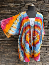 Load image into Gallery viewer, Women’s L/XL Woven Rayon Karma Kimono with Pockets in ‘Desert Springs’
