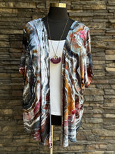 Load image into Gallery viewer, Women’s XL Geode Kimono in ‘Pinot Sage’
