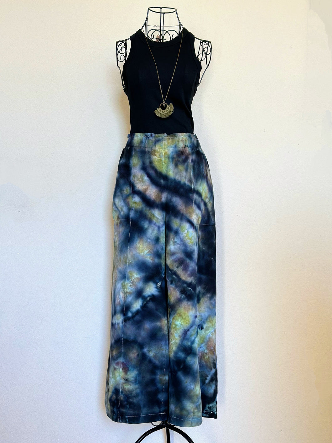 Women’s Large Geode High Waist Wide Leg Pull On Pants with Pockets in ‘Smoke on the Water’