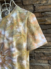 Load image into Gallery viewer, Women’s Large Crewneck T-Shirt in ‘Pewter’ Spiral
