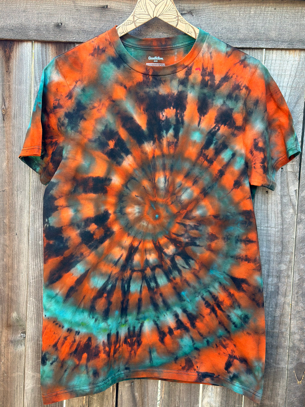 Unisex Medium Reverse Spiraled T-Shirt in ‘Turquoise and Orange’