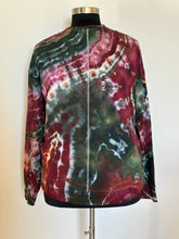 Load image into Gallery viewer, Women’s XXL Geode Pullover with Thumbholes and Pockets in ‘Season’s Greetings’
